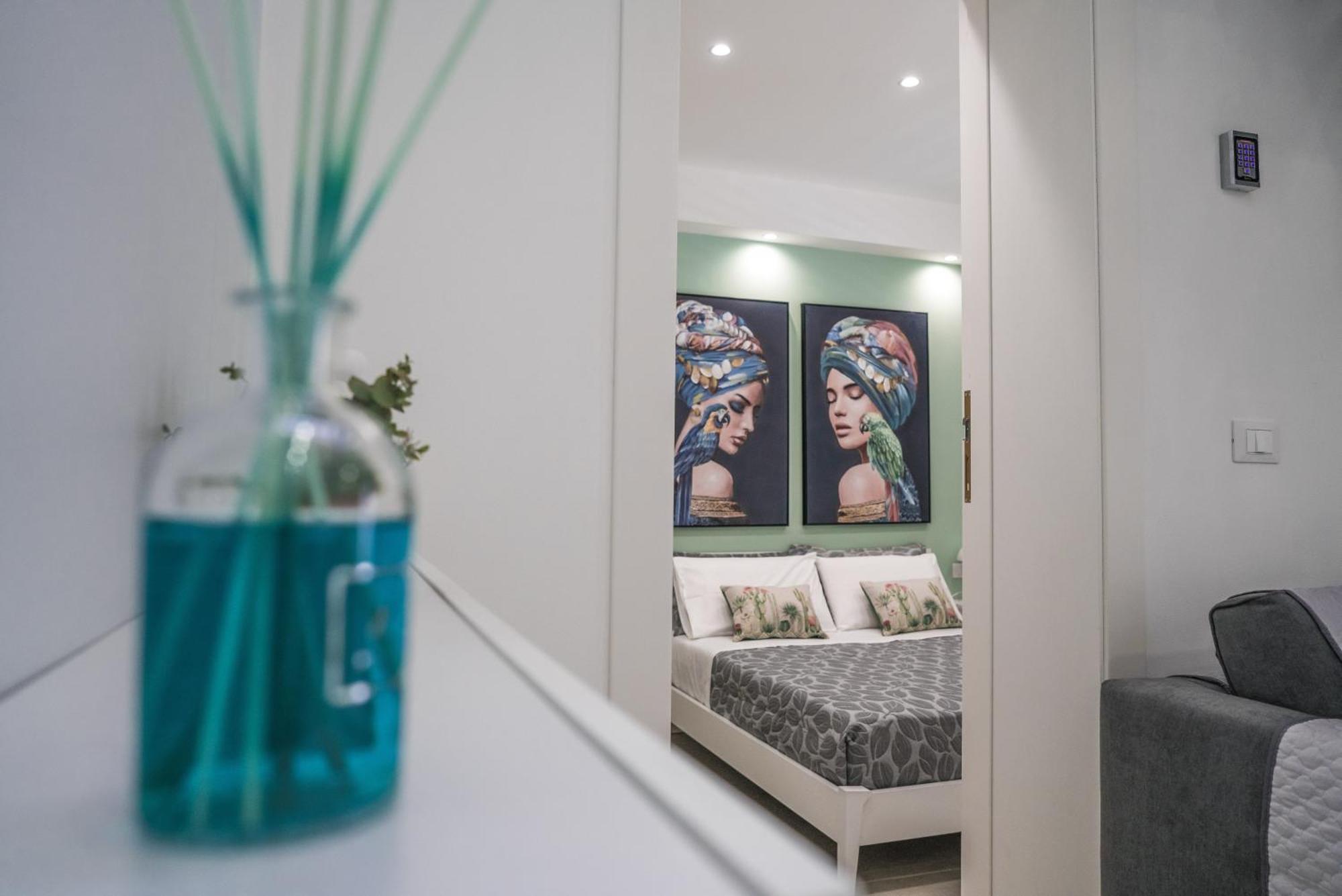 Casa Azzurra Rooms E Apartment แตร์ราซีนี ภายนอก รูปภาพ