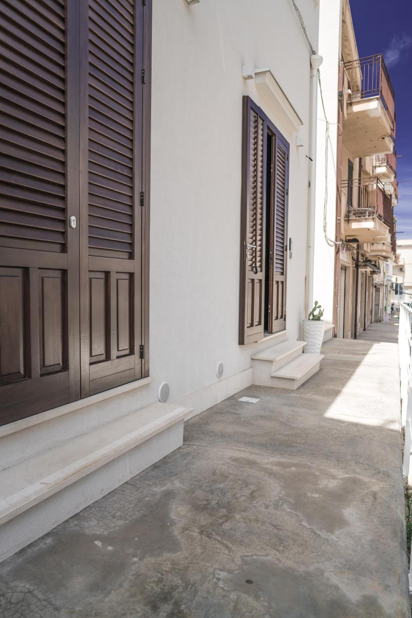 Casa Azzurra Rooms E Apartment แตร์ราซีนี ภายนอก รูปภาพ