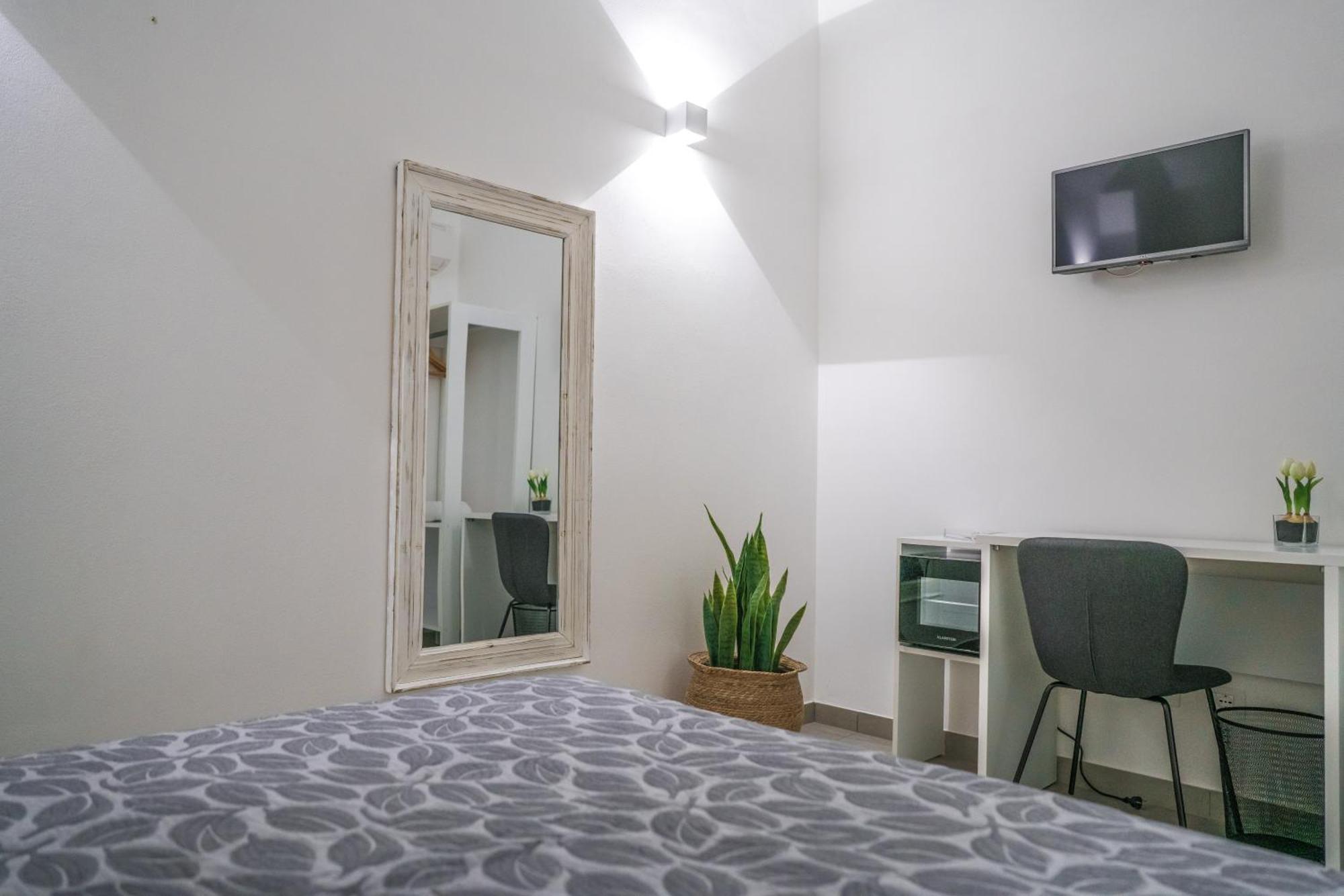 Casa Azzurra Rooms E Apartment แตร์ราซีนี ภายนอก รูปภาพ