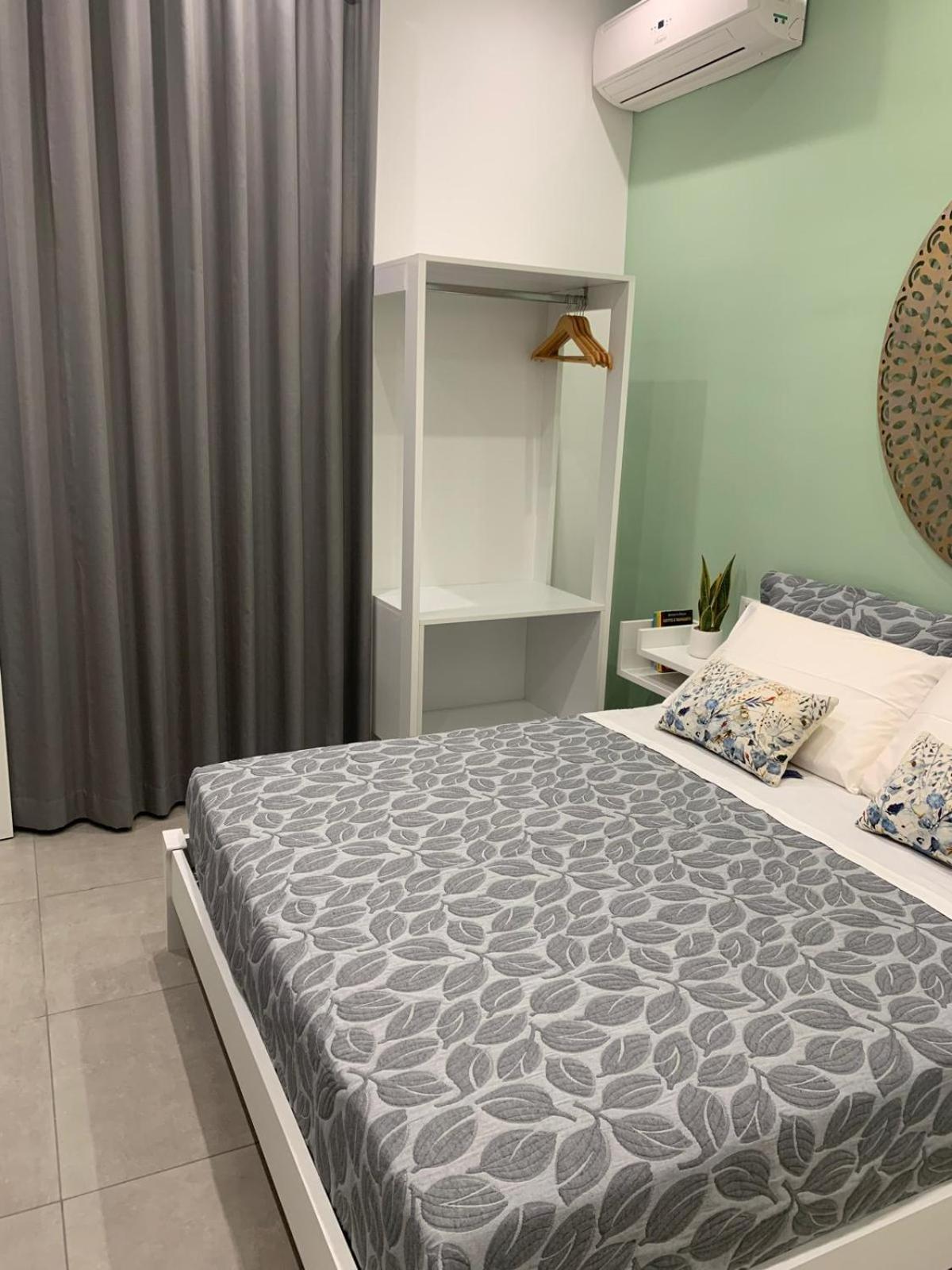 Casa Azzurra Rooms E Apartment แตร์ราซีนี ภายนอก รูปภาพ