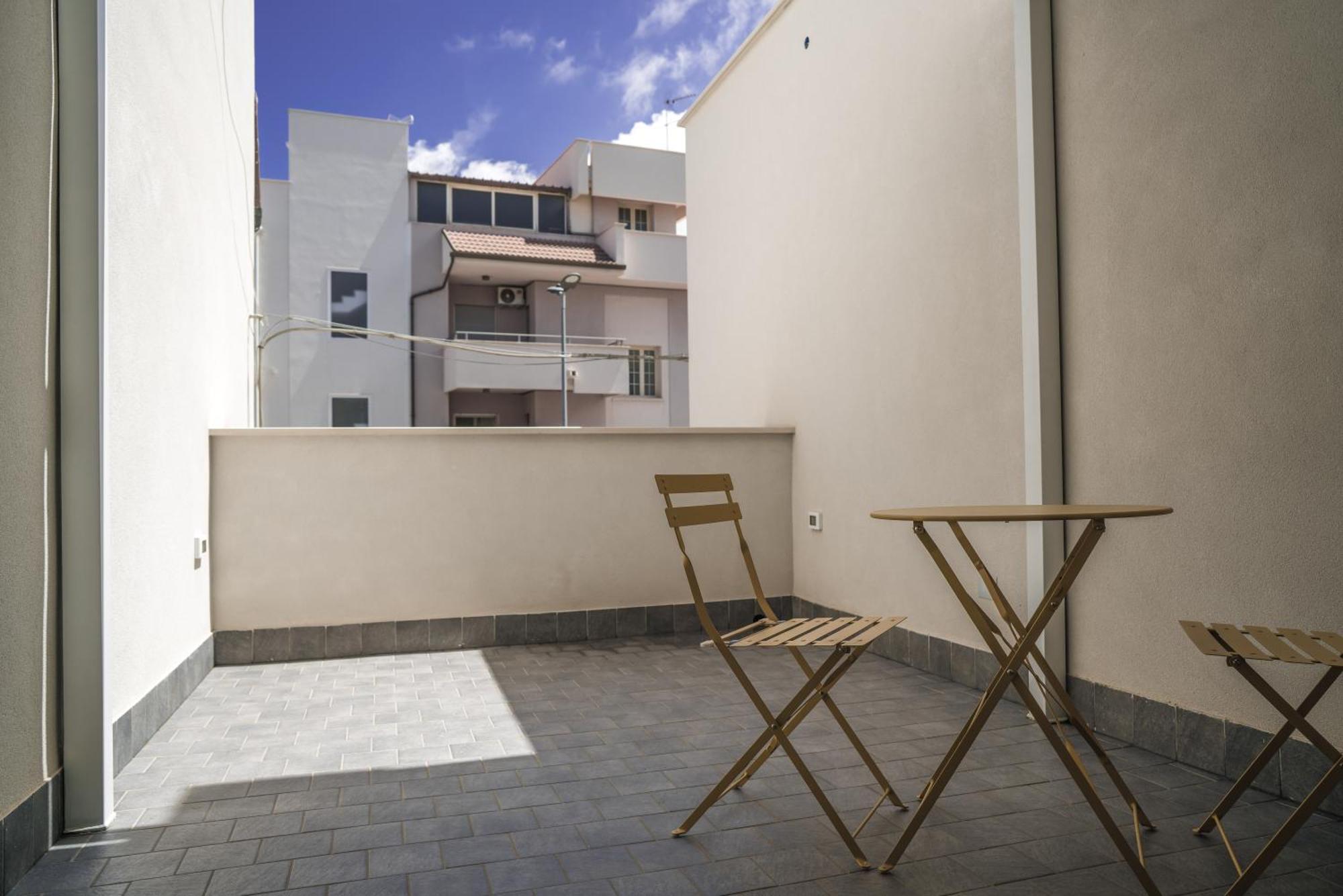 Casa Azzurra Rooms E Apartment แตร์ราซีนี ภายนอก รูปภาพ